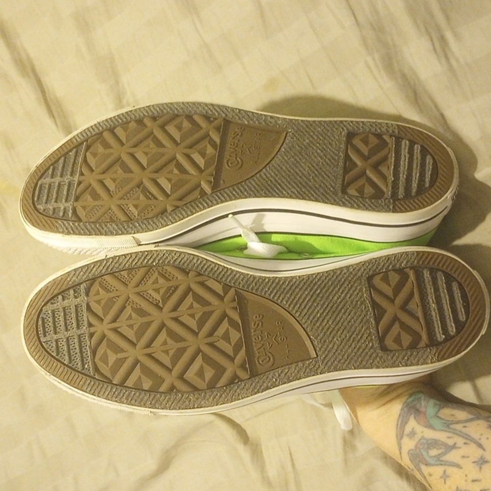 Converse , Neon green, mens 8, women's size 10, EUC - Picture 2 of 7